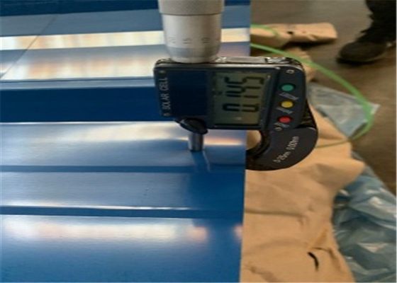 購入 JIS G3312 CGCC 0.25mmの波形の鋼鉄屋根は820mm電流を通された波形シートを広げる online manufacture